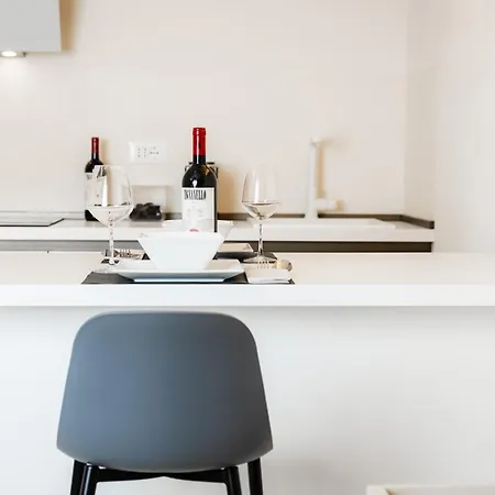 בית נופש The Loft In Via Piastroni