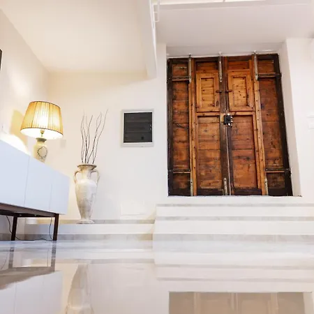 The Loft In Via Piastroni בית נופש