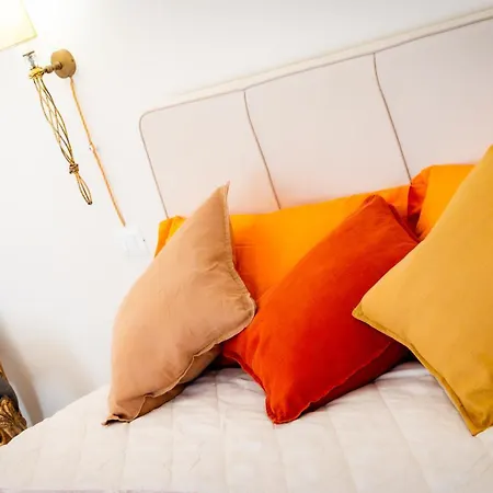 בית נופש The Loft In Via Piastroni
